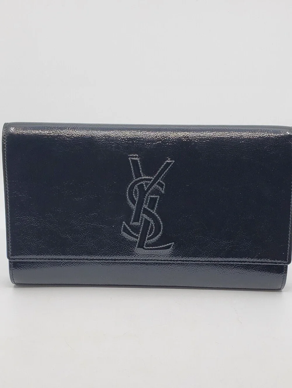 YSL Textured Patent Monogram Large Belle De Jour Clutch - Picture 3 of 14